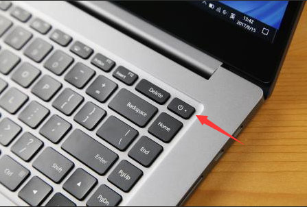 Win10电脑屏幕卡住不动了怎么办?
