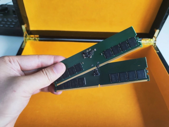 嘉合劲威首批DDR5内存条量产：4800MHz！容量16G起