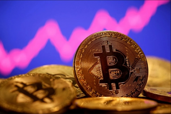比特币跌破52000美元！加密货币呈现崩盘式暴跌