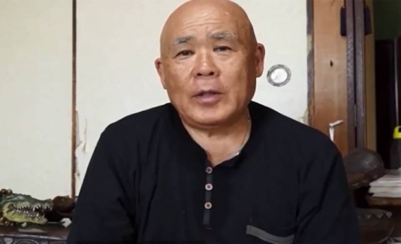这“宠物”太炫酷了！日本一老人竟把鳄鱼家养了34年