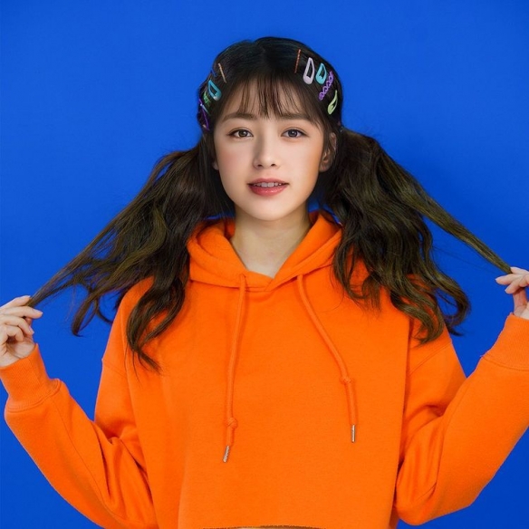 史上最吓人女团！韩国AI女团Eternity出道吓哭网友