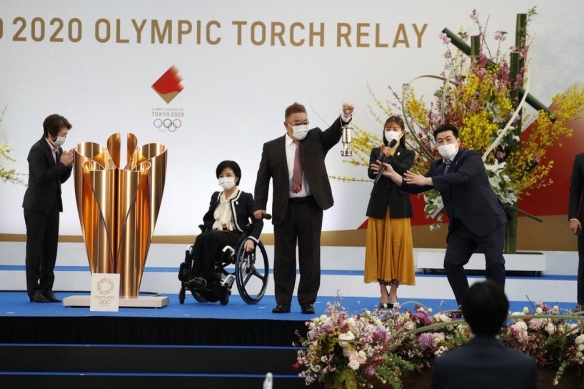 石原里美点燃奥运圣火盆！传递仪式在日本福岛举行！