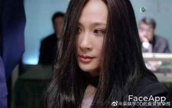 网友：老婆分什么性别！60岁吴镇宇晒女装照引瞩目！
