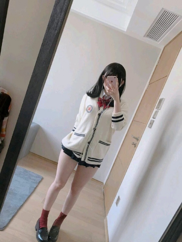 谁不喜欢桃乃木老师呢？囧图 这腿也太好看了吧！