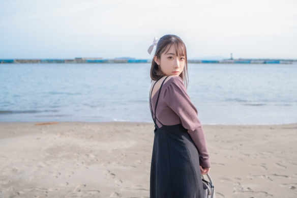 居家美女的劲爆身材！11区性感模特双葉モモ美图赏