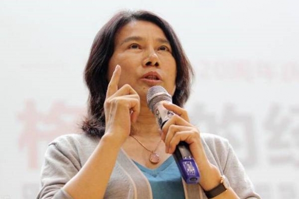 董明珠回应格力股东业绩下滑的疑惑：谈及接班人问题！