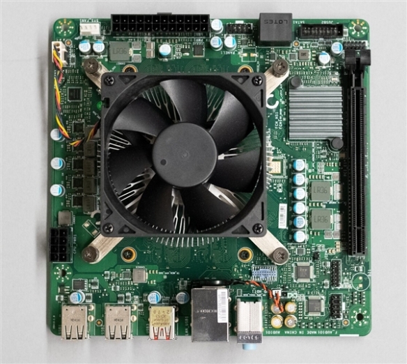 AMD发布Zen2 4700S套件：Xbox Series X搬到桌面上