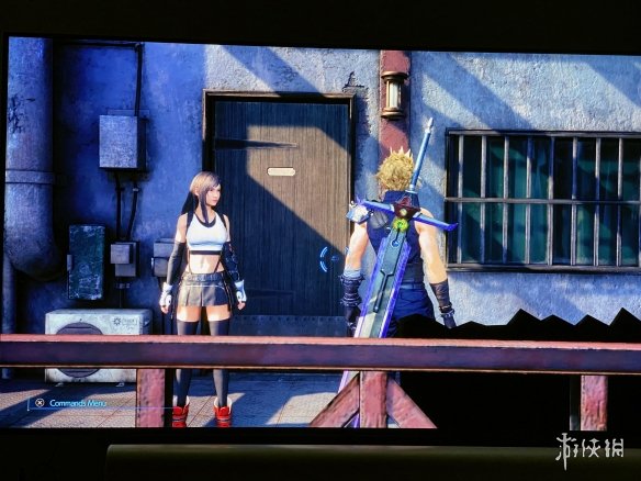 《FF7：重制过渡版》已偷跑 画面更细腻房门贴图被修复
