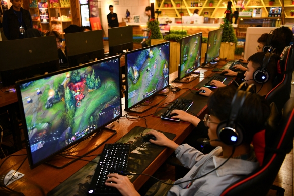 网吧老板自救！机器闲置时全部挖矿：月入近4万元！