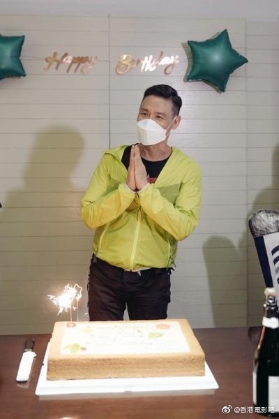 歌神张学友60岁了！分享庆生照：状态很好！画面温暖