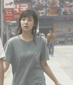 狗子饿坏了要喝nāināi 动图 这只老鼠真是自寻shǐ路！