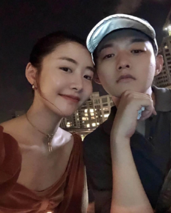 渣男霍尊出轨 抛弃9年女友陈露！陈露索要900万分手费