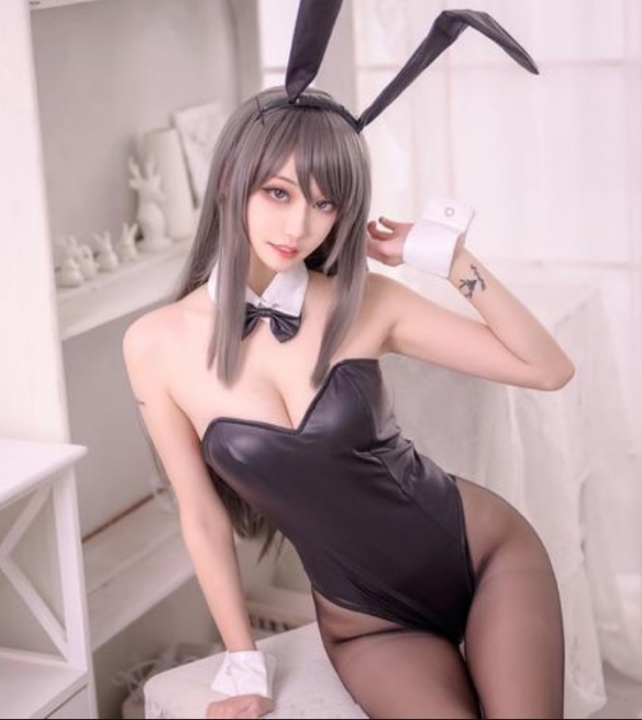 谁能拒绝黑丝兔女郎的诱惑 囧图 这是真正的腿控福利