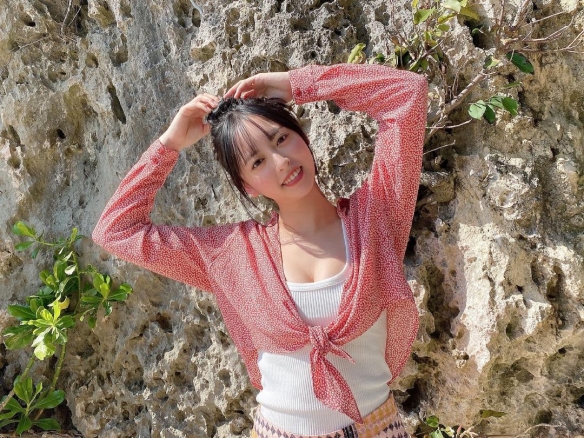 大槻りこ大灯纤腰！春季出游就想和这样的踏青玩耍！