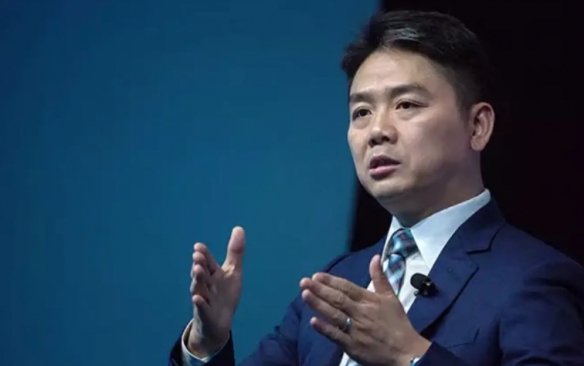 刘强东也毕业了！京东集团宣布刘强东卸任京东CEO！