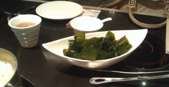 火锅麻辣烫的海带为何要打结 专家解释约定俗成的习惯