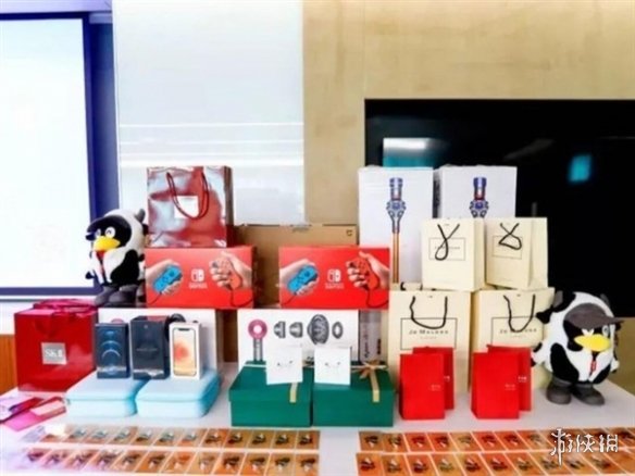 闲鱼套路多小心被坑！年会奖品/女生自用/舔狗送的？