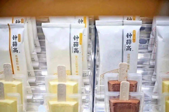 钟薛高是怎么得罪了年轻人？每根生产成本约3到8元