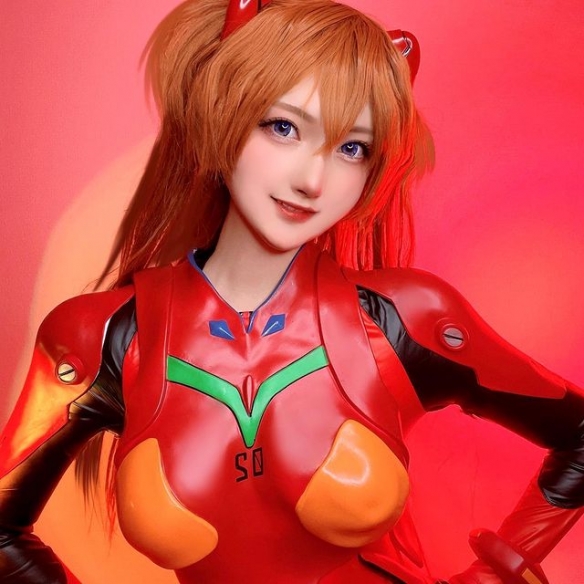 笑容甜美，身材热辣迷人！岛国美女COSER しょこら