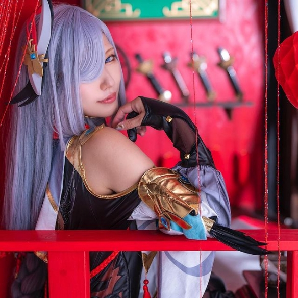 凶猛身材让你神魂颠倒！岛国F杯美女Coser ばむ美照