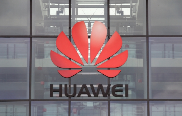 华为上半年营收3016亿！终端营收同比减少25.3%