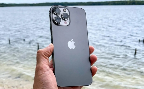 苹果曝新专利 iPhone未来或有陶瓷机身 代替钢化玻璃